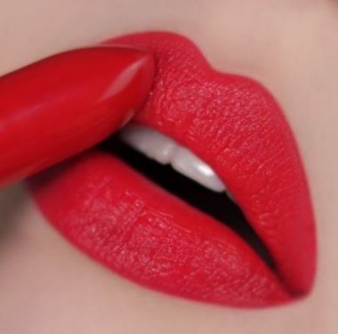 Помада губная La Mia Italia тон 20 Classic Red RELOUIS   &mdash; TD-EX.RU